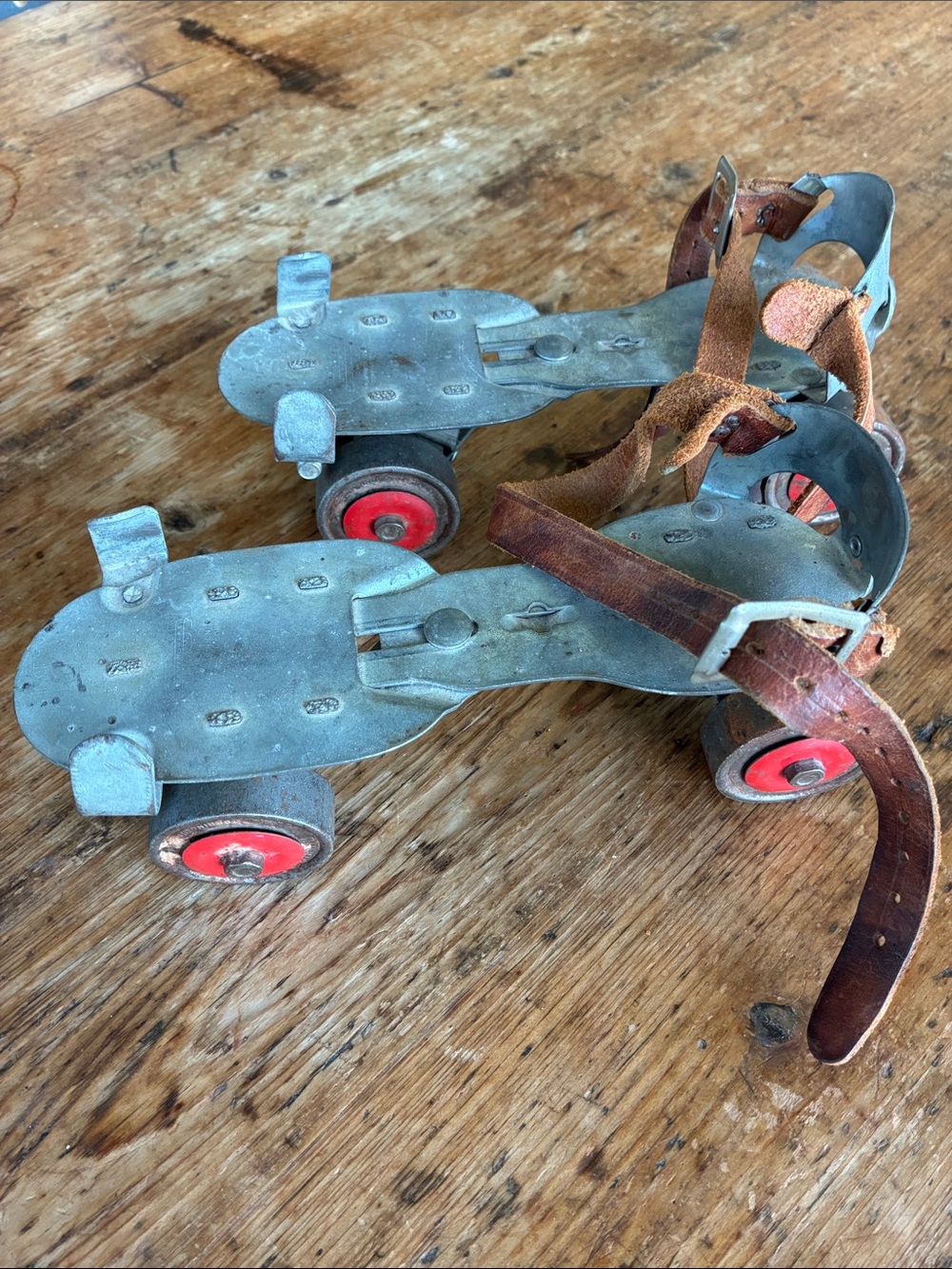 Vintage-Style Kids Adjustable Roller Skates in Brown and Red